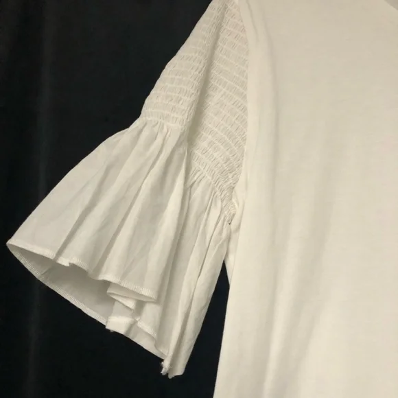 White short-sleeved t-shirt blouse with fluttery arm detail - Picture 3 of 4